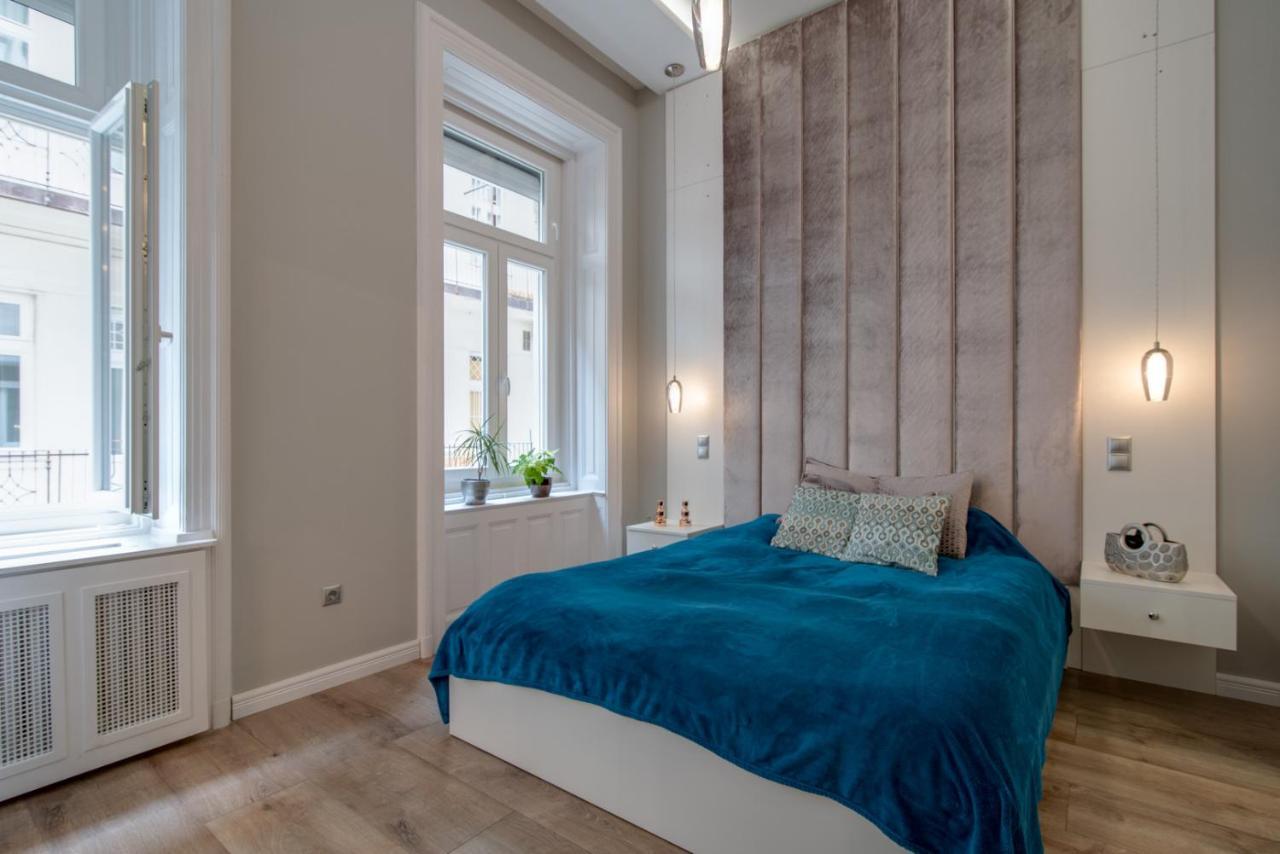 Helios Downtown Martha Apartment Budapest Ngoại thất bức ảnh