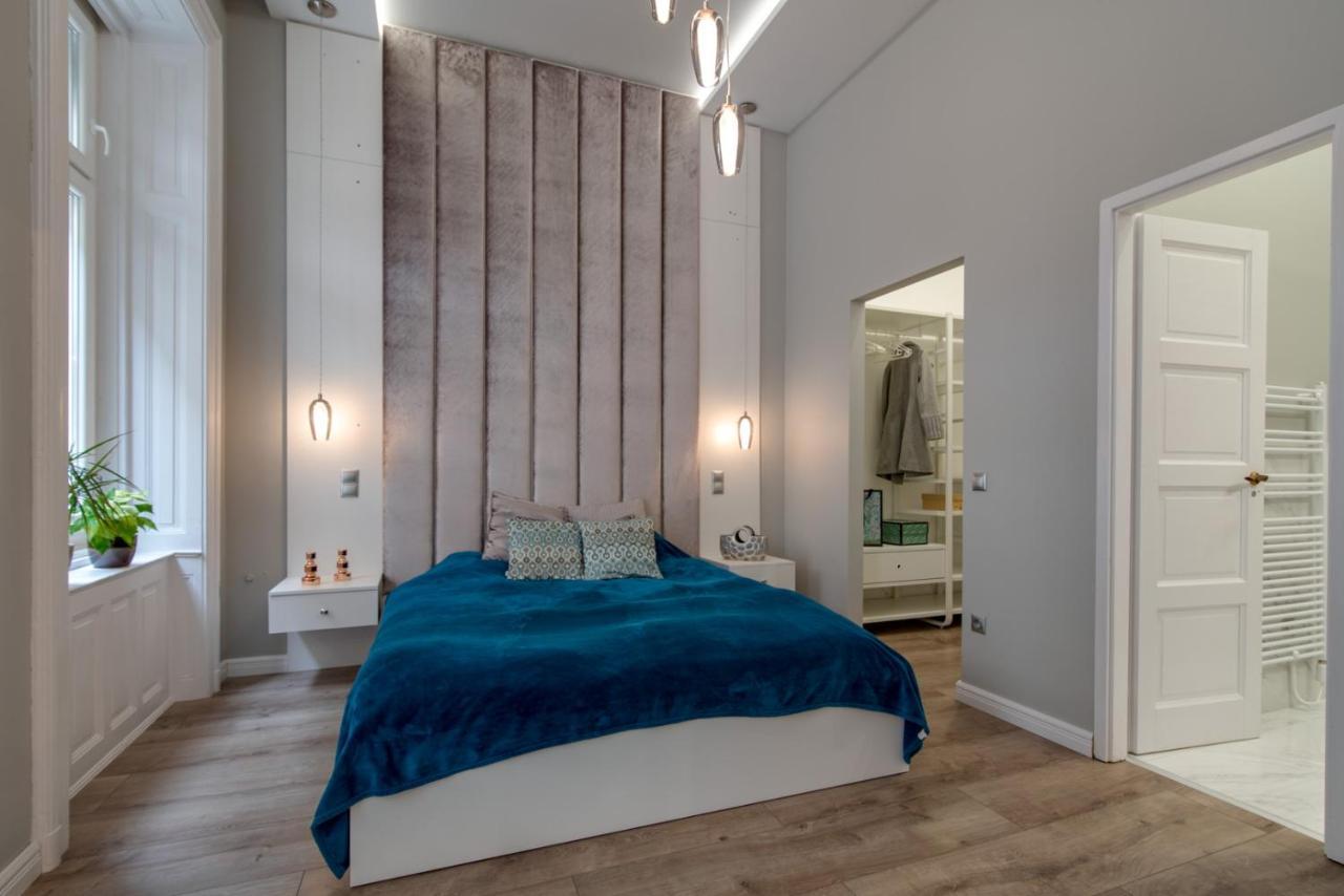 Helios Downtown Martha Apartment Budapest Ngoại thất bức ảnh