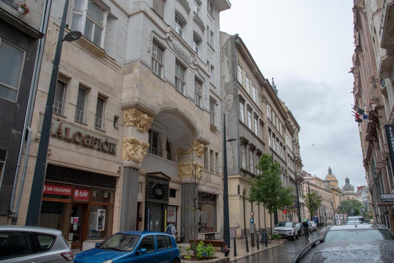 Helios Downtown Martha Apartment Budapest Ngoại thất bức ảnh